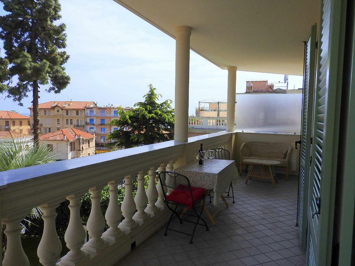 Villa Emma Ospedaletti Buitenkant foto